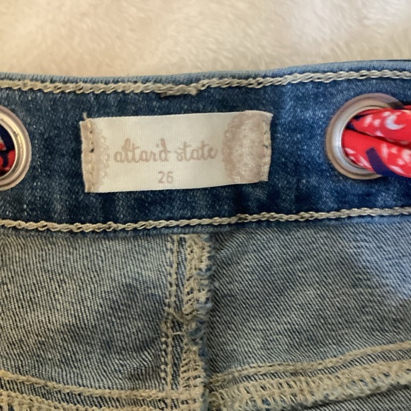 altar'd state jean shorts size 26 Distressed frayed bandana belt 29W - Picture 3 of 7